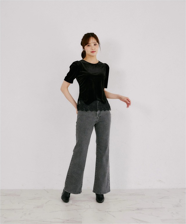 ビジュー釦付きハート刺繍セミフレア美脚ストレッチデニムパンツ