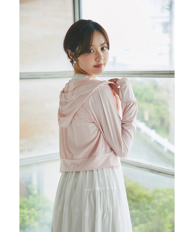 新品☆tocco(トッコ) パーカー こじはる着用 UVカット＆接触冷感♪パールチャーム付きフードフリルジップパーカー