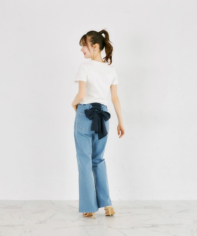 バックシアーリボン付きセミフレアストレッチデニムパンツ