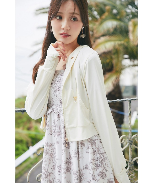 新品☆tocco(トッコ) パーカー こじはる着用 UVカット＆接触冷感♪パールチャーム付きサムホールパーカー