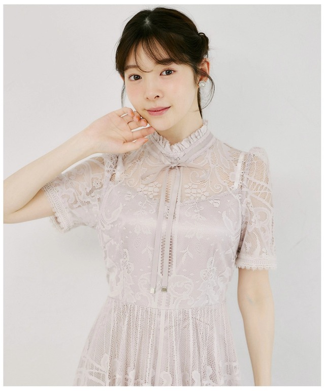好印象を約束するリボン付きパネルレースワンピース