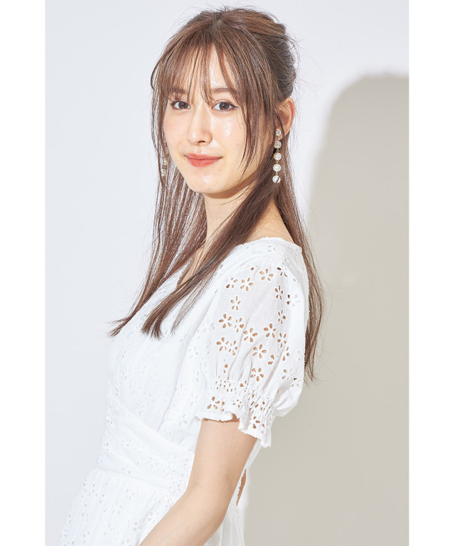 印象美人なキャンディースリーブフラワーカットワークレースワンピース