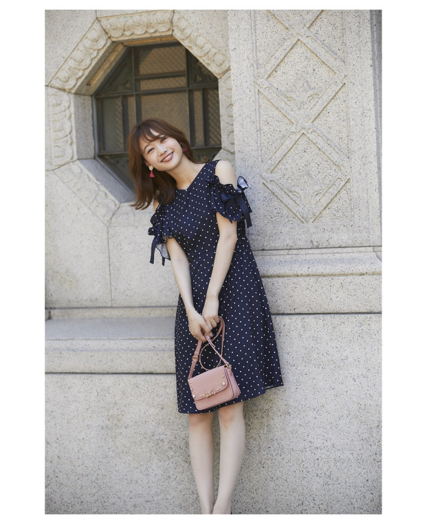 ちょい肩見せドット柄ウエスト切替ワンピース James ジャーミス Tocco Closet トッコクローゼット Collection