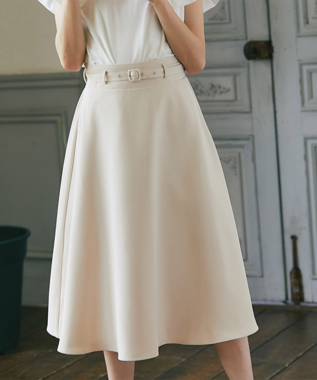 アイボリー フレアスカート ベルト付き アイボリー フレアスカート ベルト付き