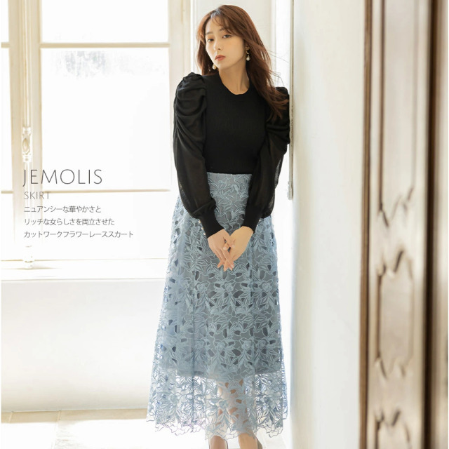 ニュアンシーな華やかさとリッチな女らしさを両立させたカットワーク  