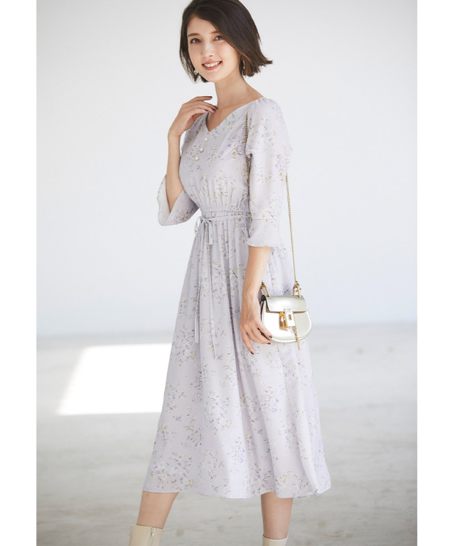 心惹かれるロマンティックなウエストりぼん付きパール装飾フラワー  