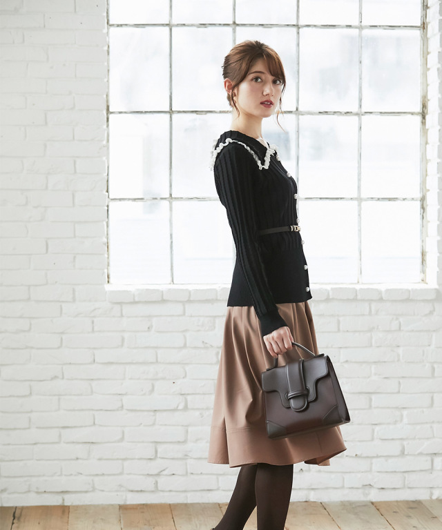 配色ライン入りプチフリル襟つきパール釦ニットカーディガン 