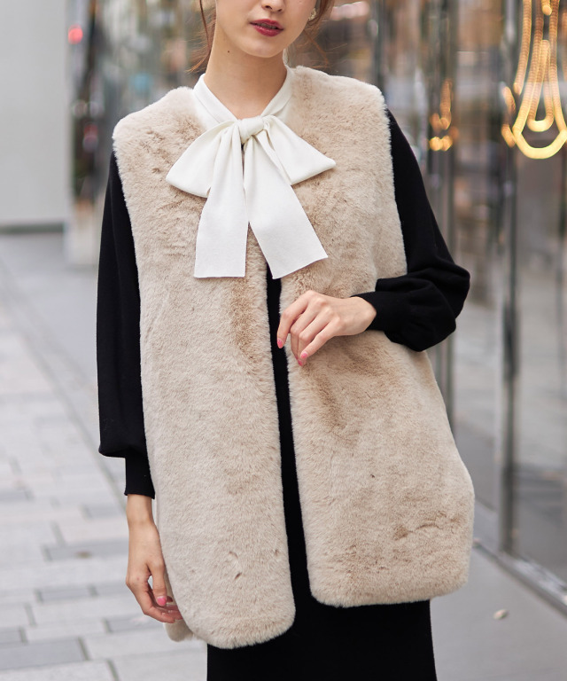 【美品】EIKO KONDO　3wayベストジレ　フードファー　フェイクレザー ベスト ジレ フード付き ファーベスト フェイクファー