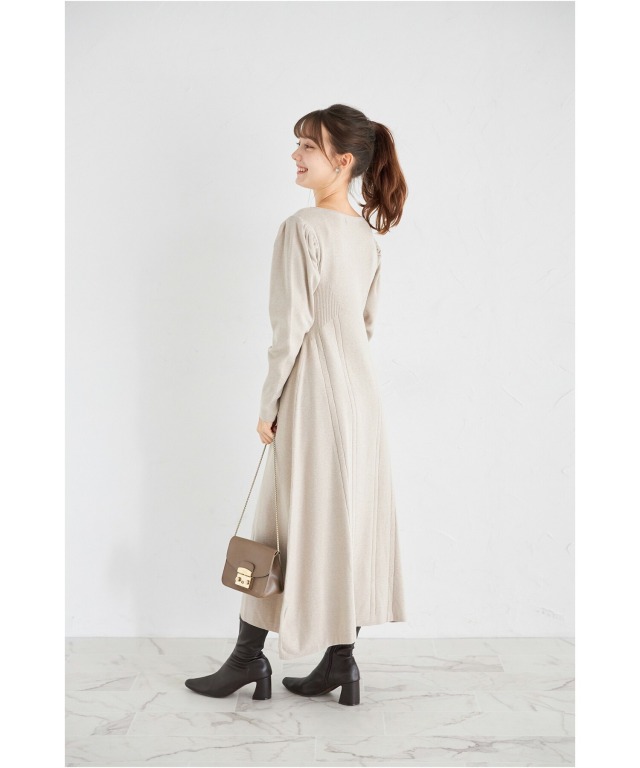 つい触りたくなる柔らか素材♪マシュマロタッチニットフレアワンピース