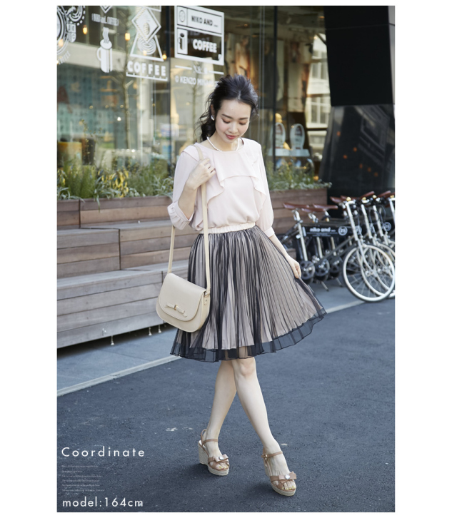 シフォン掛け令嬢プリーツスカート 【lamille ラミール】 美香さんは  