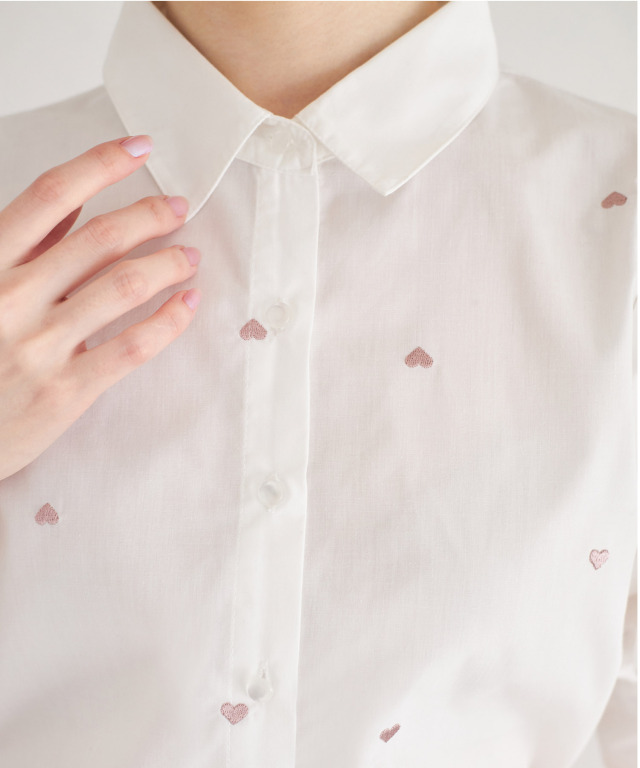 【CPC-L24】都秋さくら ハート刺繍入りパフスリーブブラウス