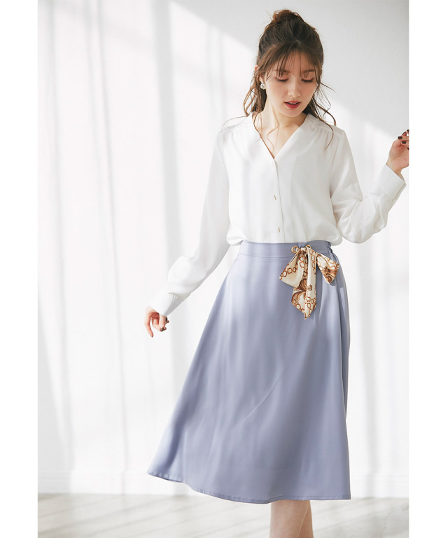 りぼんスカーフ付きサテンフレアスカート 