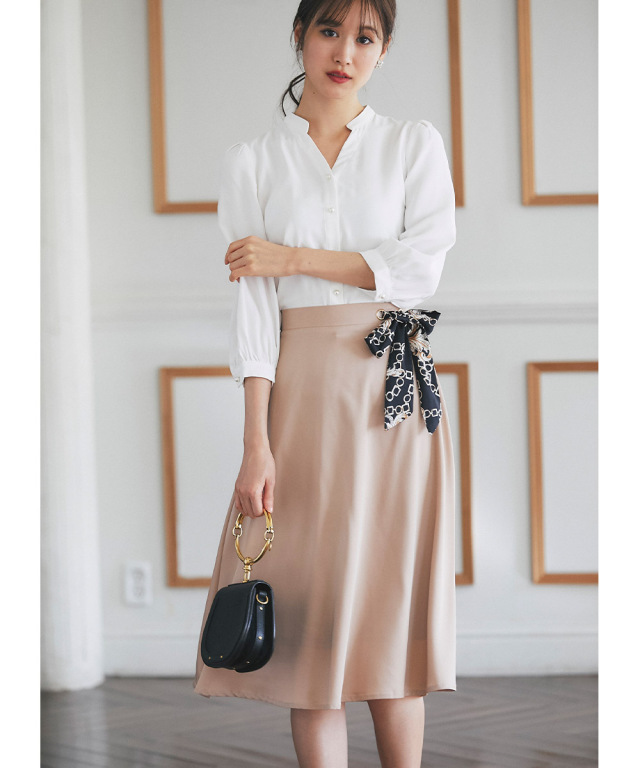 りぼんスカーフ付きサテンフレアスカート 