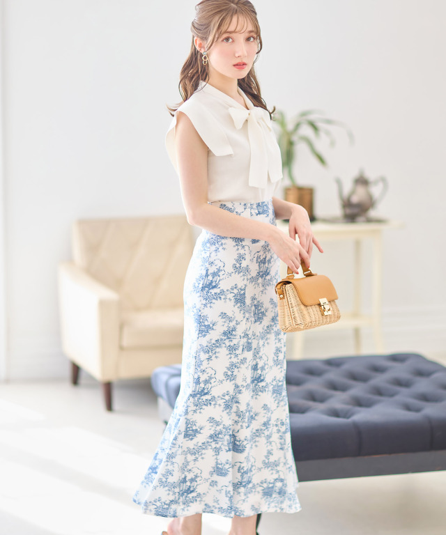 旬の洒落感を演出してくれるトワルドジュイ柄マーメイドスカート 