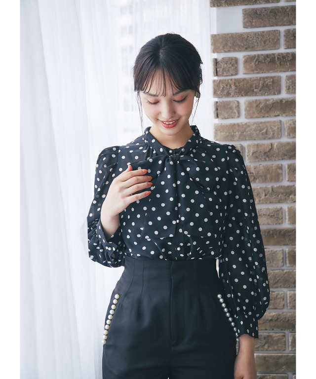 新品】インゲボルグ 取り外し可能の可愛いフリルリボンが付いた 応じる  