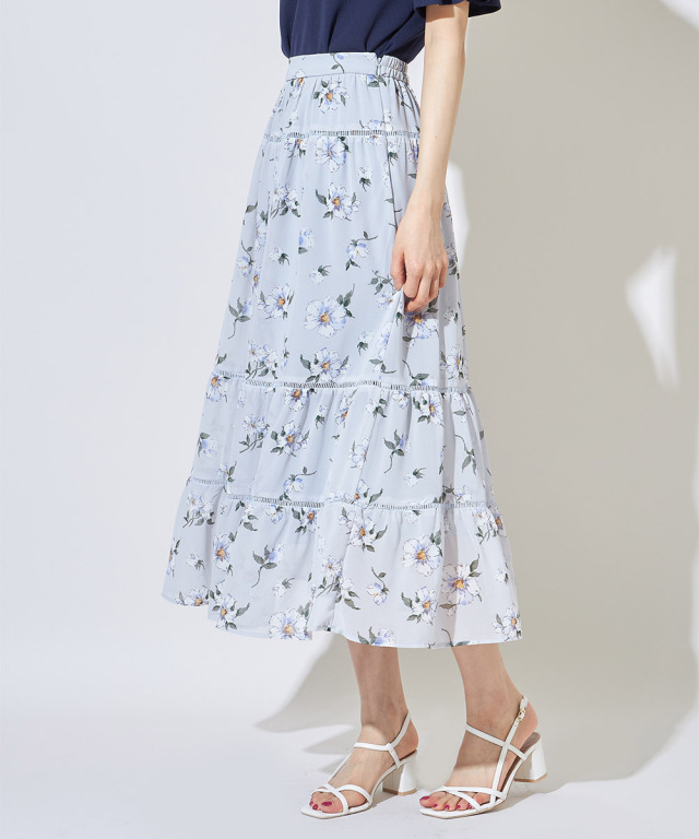 派手すぎずに華やげるハシゴレース切替フラワープリントティアード  