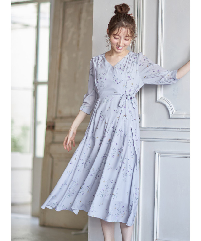 春らしく可憐なウエストりぼん付きフラワープリントカシュクール 