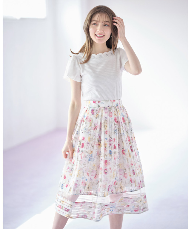 美品 ADORE アドーア 決まり ライトブカティータックフレアースカート 