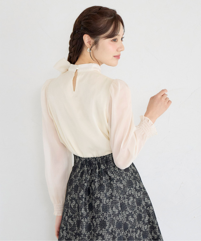 パール装飾サイドリボン付きラッフルフリルブラウス