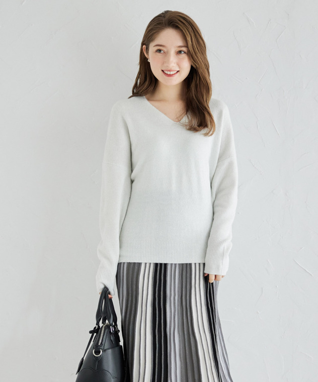 トッコクローゼット tocco closet パール付きスカラネックラメニットプルオーバー （オフホワイト） パール付きスカラネックラメニットプルオーバー
