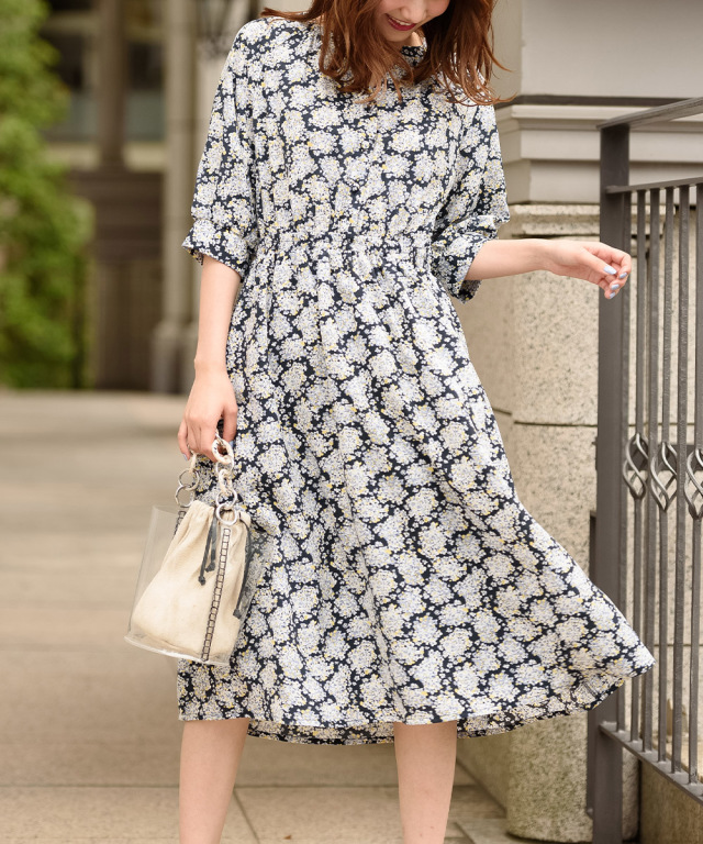 モダンでクラシックな五分袖フラワープリントワンピース Luzies ルジーズ Tocco Closet トッコクローゼット Collection