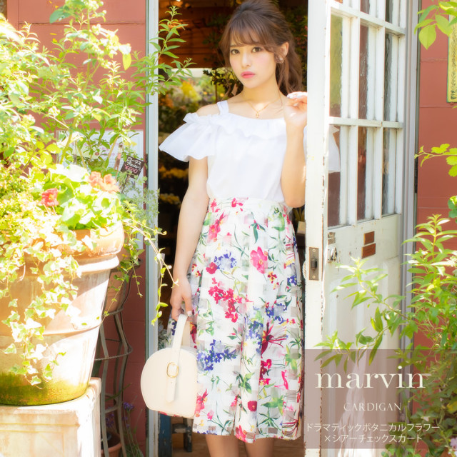 ドラマティックボタニカルフラワー×シアーチェックスカート 小沼瑞季  