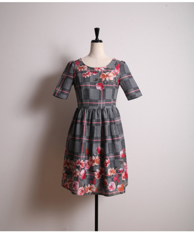 2月24日 土 0 00スタートbargain 着るだけで絵になるグレンチェック パネルフラワー半袖ワンピース Melana メラーナ Tocco Closet トッコクローゼット Sale品につき返品 交換 キャンセル 配送日指定不可 ラッピング不可