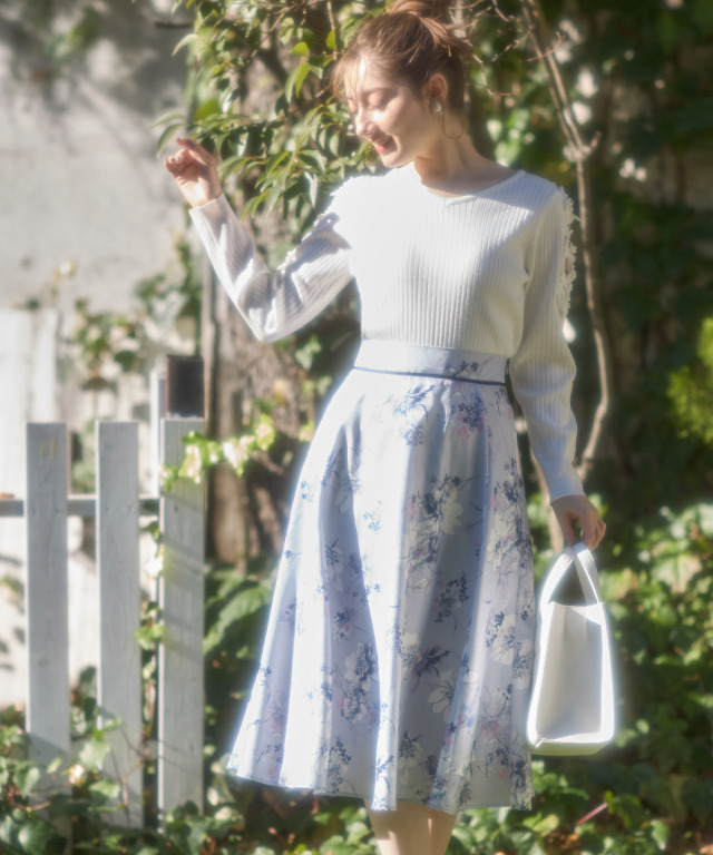 ウエストライン入りフラワープリントフレアスカート 