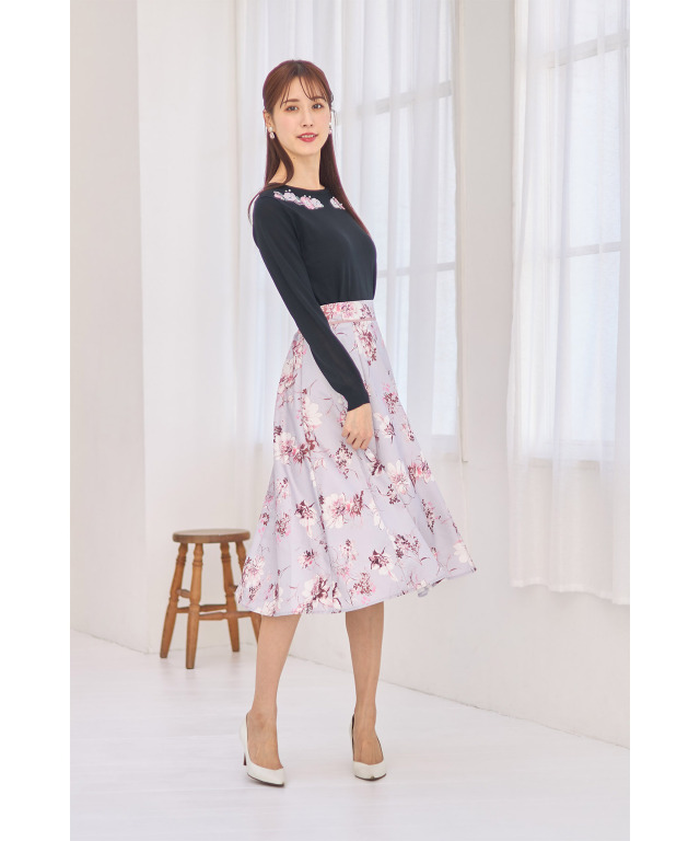 ウエストライン入りフラワープリントフレアスカート 