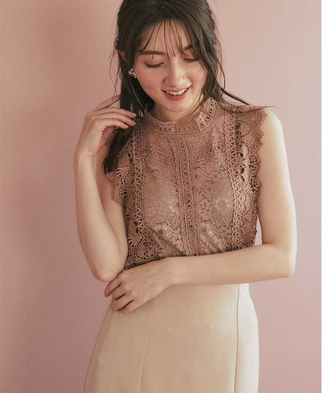 大人に仕上げる総レースノースリーブトップス 