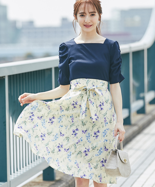 ウエストりぼん付きシャーリングスリーブリブカットソー×フラワー 