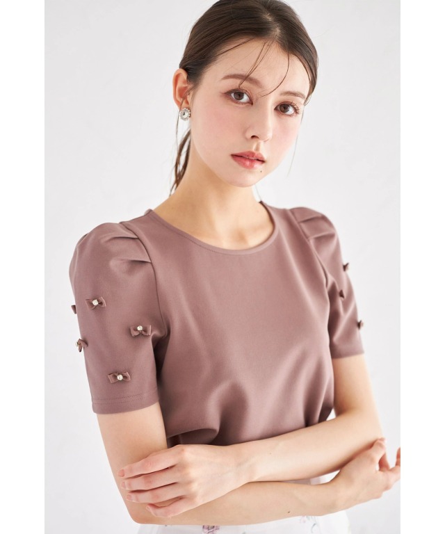 ビジュー×リボン付きパワーショルダーTシャツ