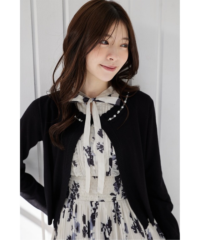 まめちゃんです 美品 CADUNE（カデュネ）パール付きニット 裾ロールステッチニット（グレー/チャコールグレー/ブラウン