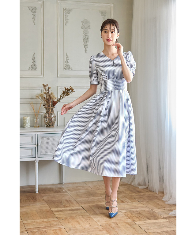 ウエストりぼん付きくるみ釦ストライプタックワンピース