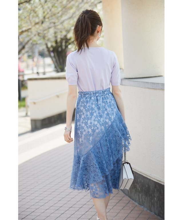 アイキャッチーで着映えるフラワーレーススカート 