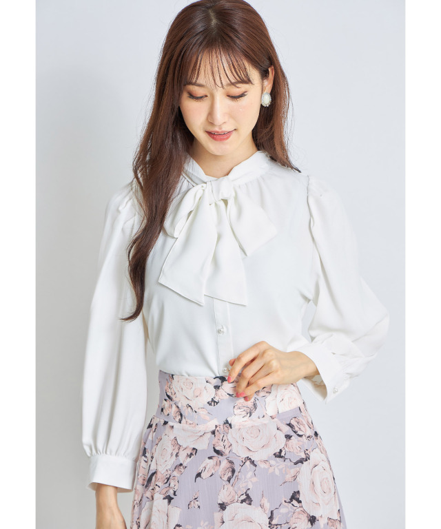 新品】インゲボルグ 取り外し可能の可愛いフリルリボンが付いた 水玉  