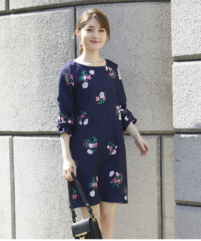 エレガント☆ワンピース フラワー プリーツ Aライン 半袖 襟付き tocco closet（トッコ クローゼット）の「コード切り替え襟付き