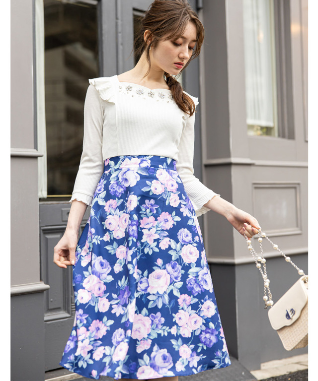 ウエストりぼん付きビジュー装飾リブカットソー×フラワープリント  