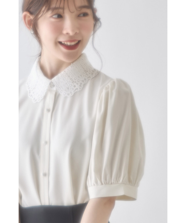ビジュー襟フリルレースブラウス(ホワイト） 春夏  かわいい カジュアル きれいめ 春夏 襟 フリル ブラウス 立ち襟 長袖 レース花柄 レディース