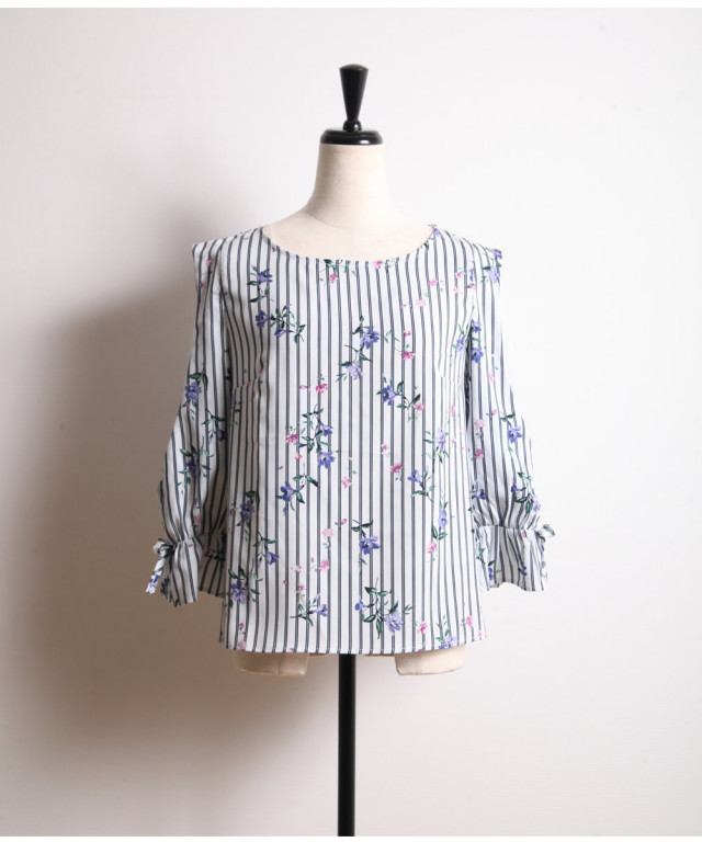 COMME あっけない des GARCONS SHIRT ストライプ花柄装飾ブラウス