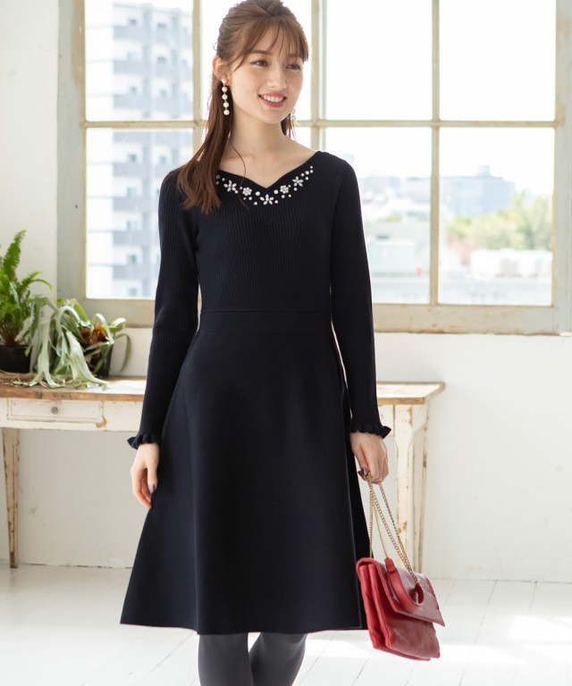 レディ感ファーストな美人服！ペチコート付きフラワーパールビジュー 