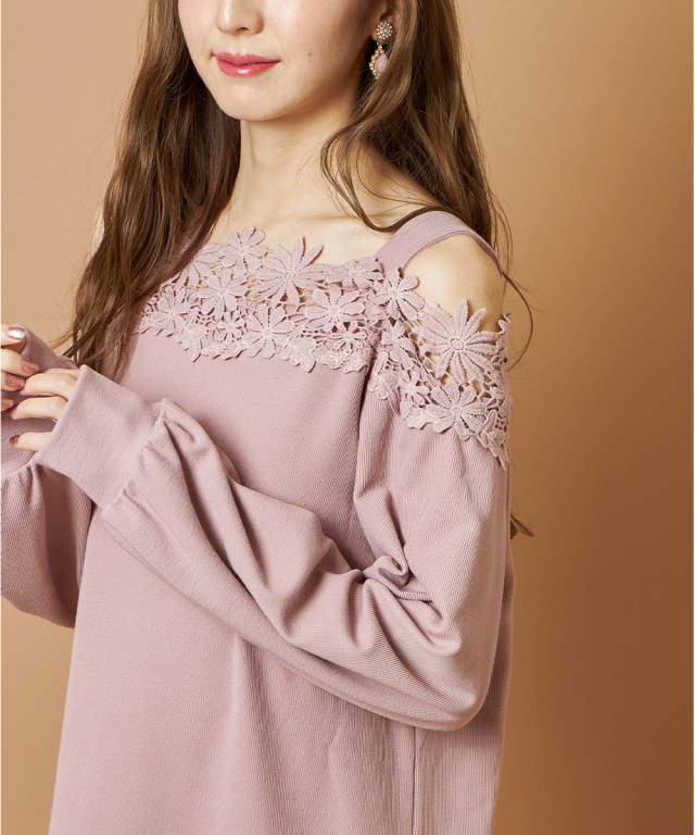 フラワーレース装飾オフショルニットワンピース 