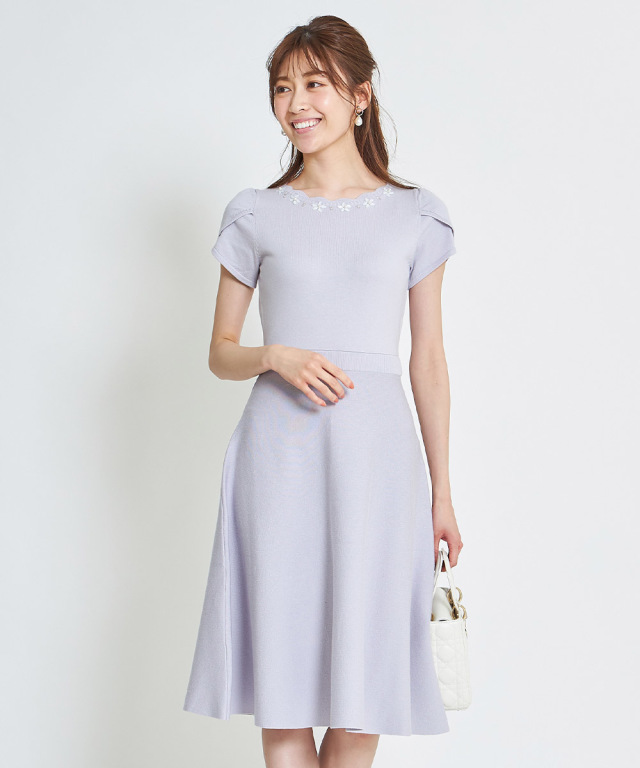 美人感のあるフラワーエンブロイダリースカラチュールネックリブワンピース Early Spring Collection