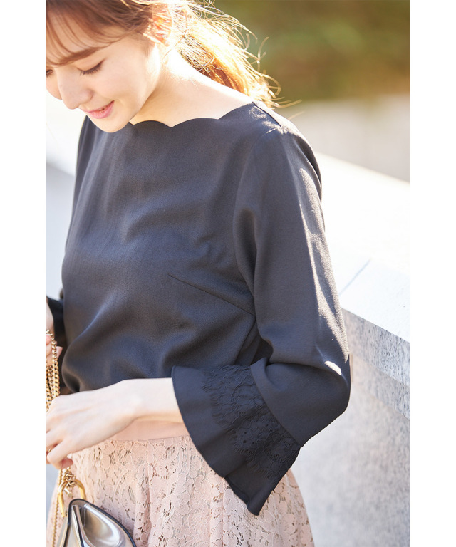 フェミニンシックに仕上がるレース付き袖口フレアスカラネックトップス Risomy リソミー Tocco Closet トッコクローゼット Collection