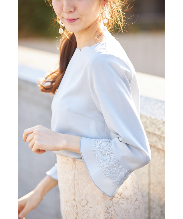 フェミニンシックに仕上がるレース付き袖口フレアスカラネックトップス Risomy リソミー Tocco Closet トッコクローゼット Collection
