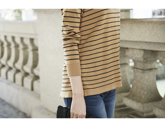 バックプリーツ切り替え長袖ニットプルオーバー Rothes ローテス Sale品につき返品 交換 キャンセル 配送日指定不可