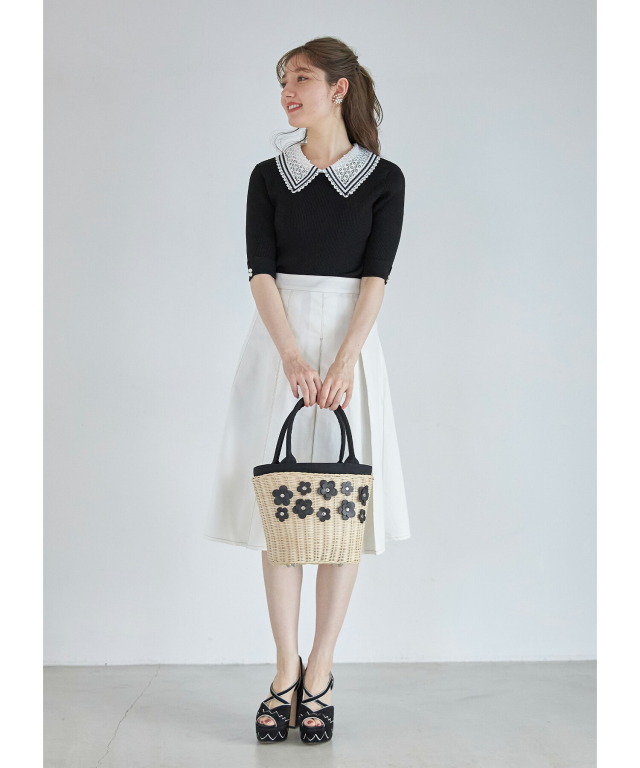 フラワーモチーフ付きカゴバッグ 