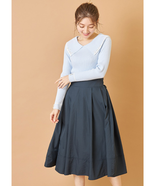 スタイルUPも可愛いも同時に叶うベルト付きフラワープリントフレア  