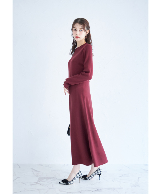 袖口パール付きニットフレアワンピース