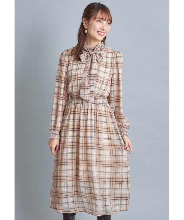 輝く高品質な シアーチェックボウタイワンピース01 新発売の